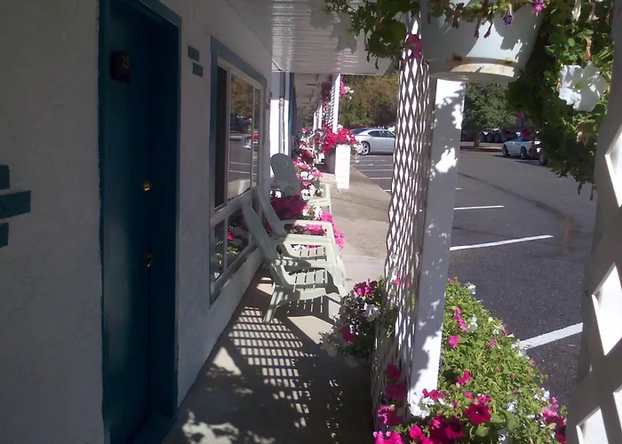Appletree Inn